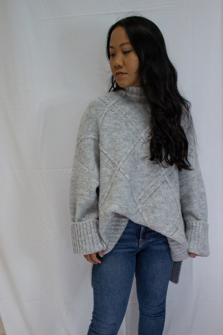 Dark gray 2025 sweater outfit